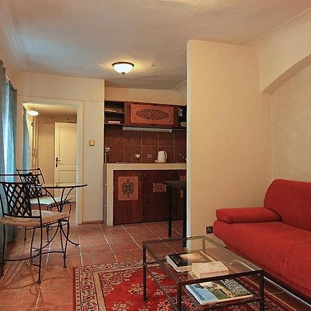 Cool 1 Bedroom Prokopska Apartment In Mala Strana Prag Exterior foto